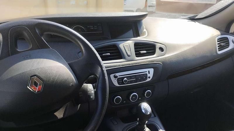 Usata Renault Scénic III 107 CV (78 kW) 2013 Monovolume