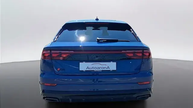 Usata Audi Q8 S-Line 286 CV (210 kW) 2024 Blu ascari metallizzato SUV