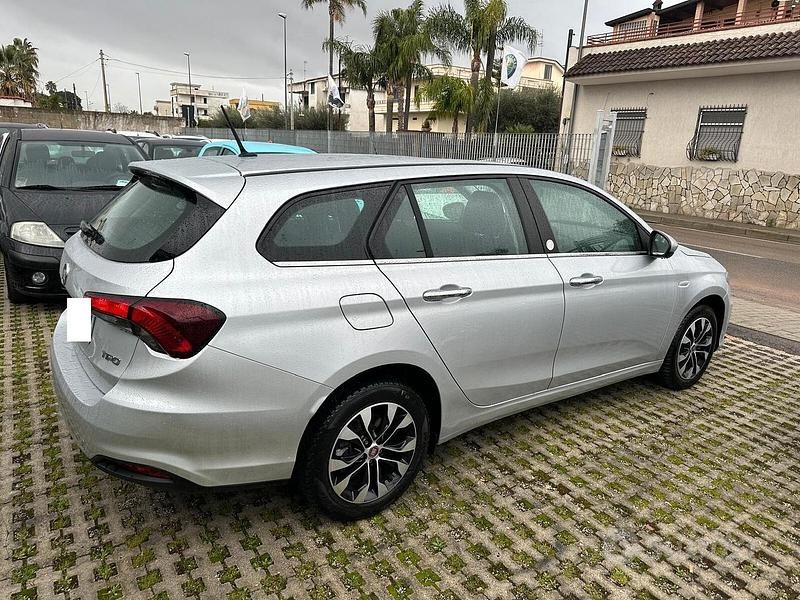 Usata Fiat Tipo Lounge 120 CV (88 kW) 2020 Argento Station wagon