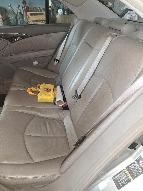 Usata Mercedes 220 Avantgarde 150 CV (110 kW) 2005 Berlina