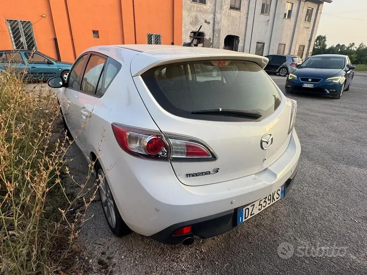 Usata Mazda 3 150 CV (110 kW) 2011 Bianco Berlina