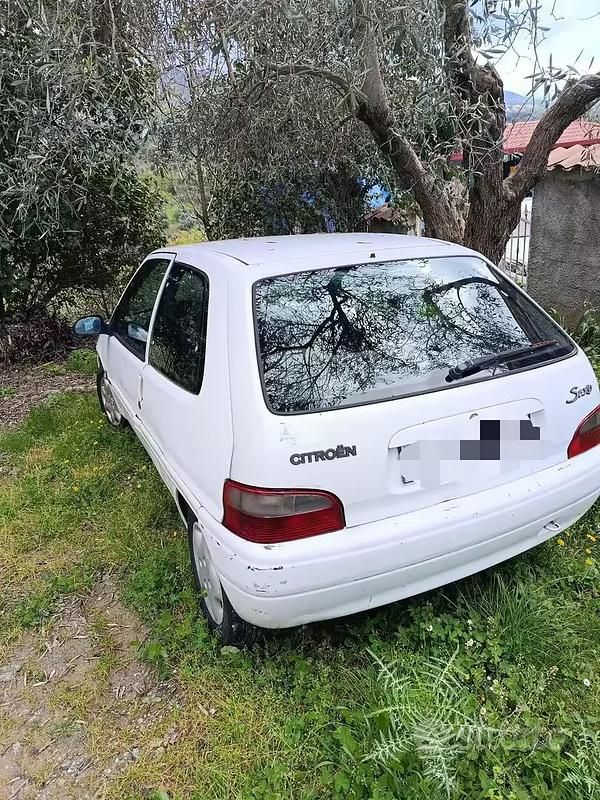 Usata Citroën Saxo 57 CV (41 kW) 1998 Bianco Utilitaria