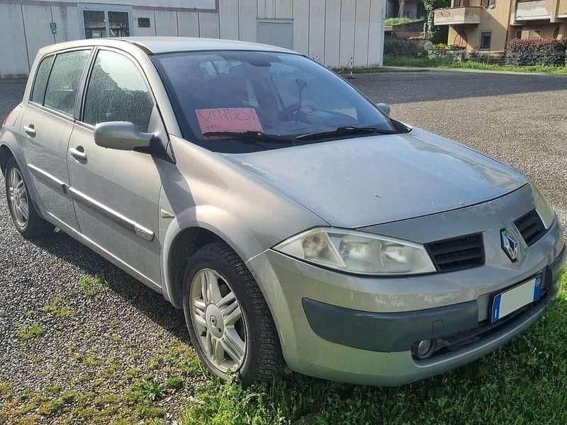 Usata Renault Mégane II Dynamique 101 CV (74 kW) 2004 Grigio Berlina