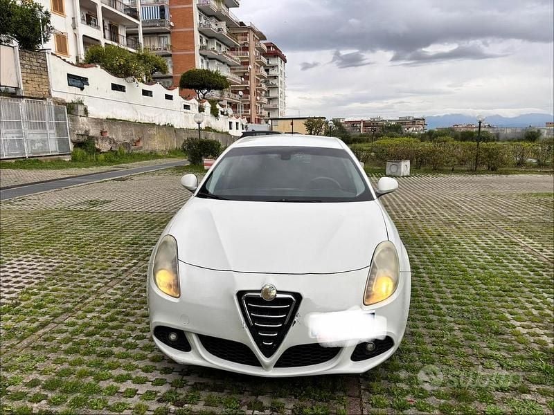 Usata Alfa Romeo Giulietta 105 CV (77 kW) 2012 Utilitaria