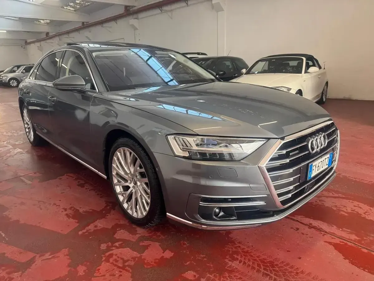 Usata Audi A8L Comfort 285 CV (209 kW) 2018 Grigio Berlina