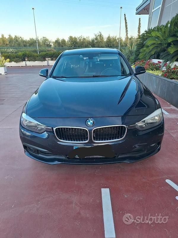 Usata BMW 320 Advantage 190 CV (139 kW) 2016 Blu Station wagon