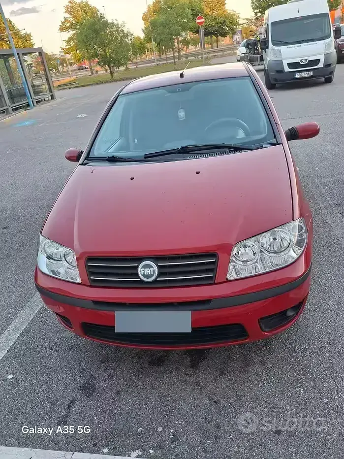 Usata Fiat Punto 60 CV (44 kW) 2004 Rosso Utilitaria