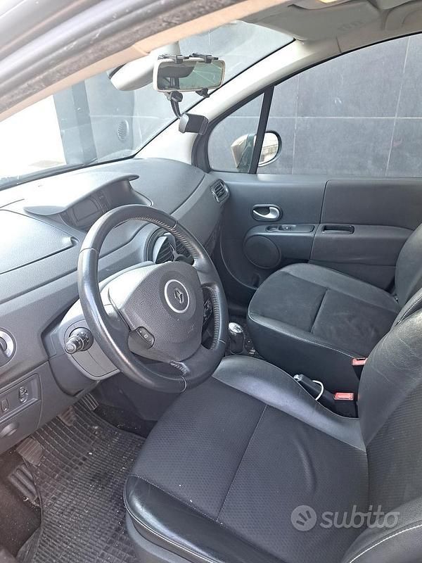 Usata Renault Modus 75 CV (55 kW) 2011 Marrone Monovolume