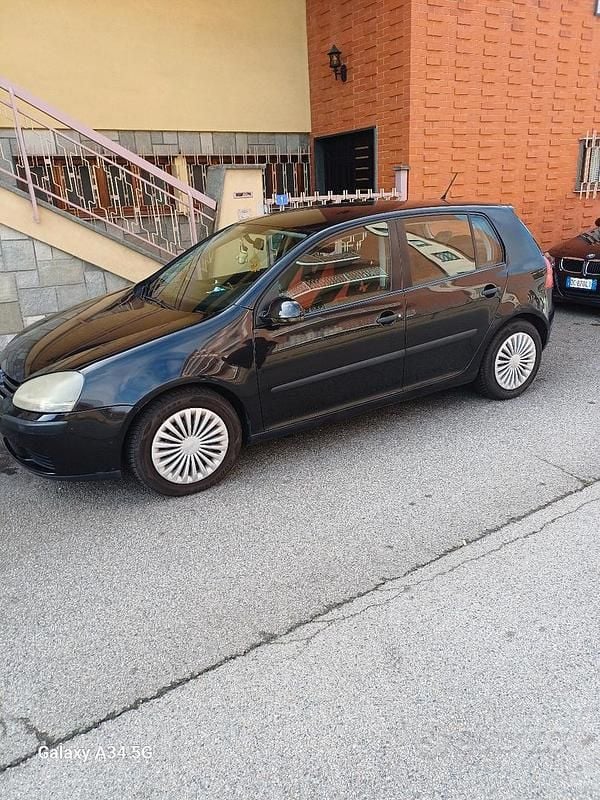 Usata VW Golf IV 105 CV (77 kW) 2005 Nero Berlina