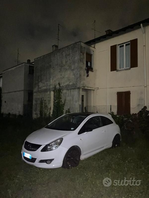 Usata Opel Corsa 80 CV (58 kW) 2009 Utilitaria