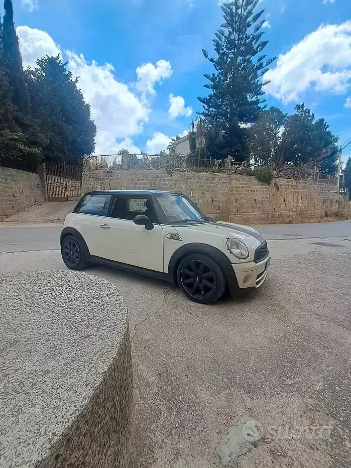 Usata Mini Cooper 90 CV (66 kW) 2009 Bianco Utilitaria