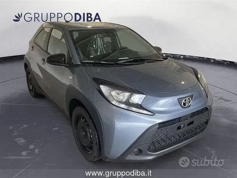 Nuova Toyota Aygo X Active 72 CV (52 kW) 2026 Grigio SUV