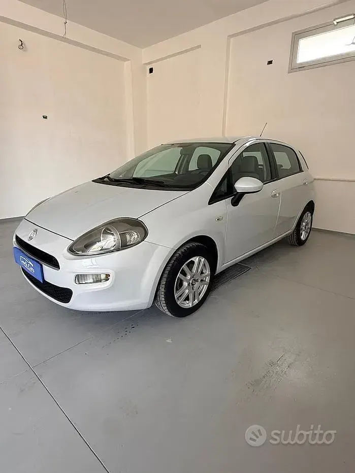 Usata Fiat Punto Evo Dynamic 69 CV (50 kW) 2012 Grigio Utilitaria