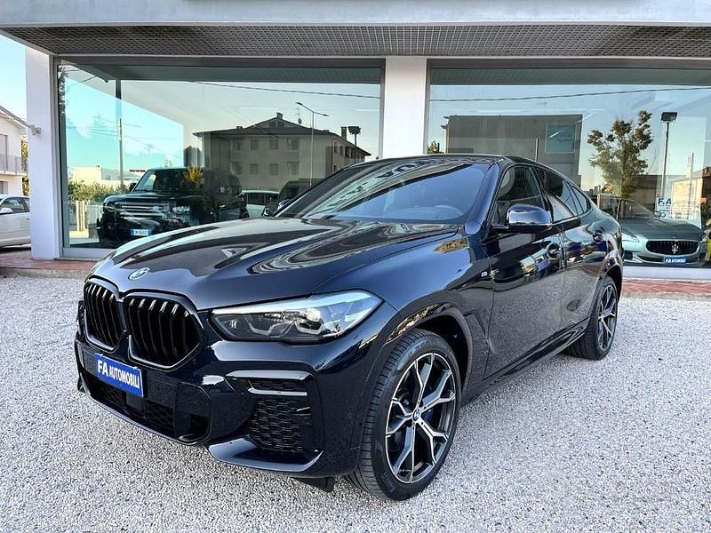 Begagnad BMW X6 M Sport 333 HK (244 kW) 2021 Svart SUV