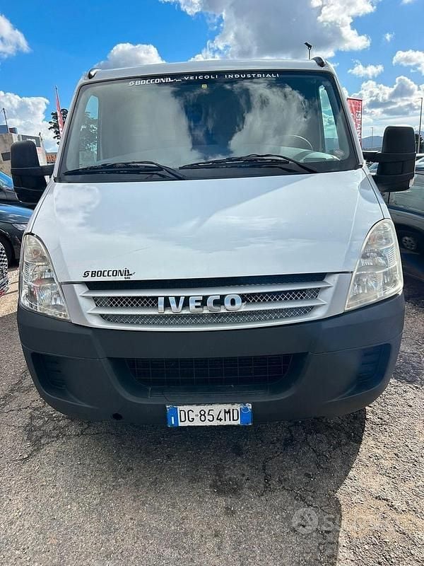 Usata Iveco Daily 100 CV (73 kW) 2008 Bianco