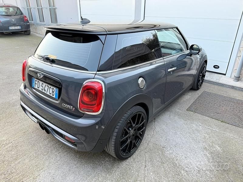 Usata Mini Cooper S 192 CV (141 kW) 2016 Grigio Utilitaria