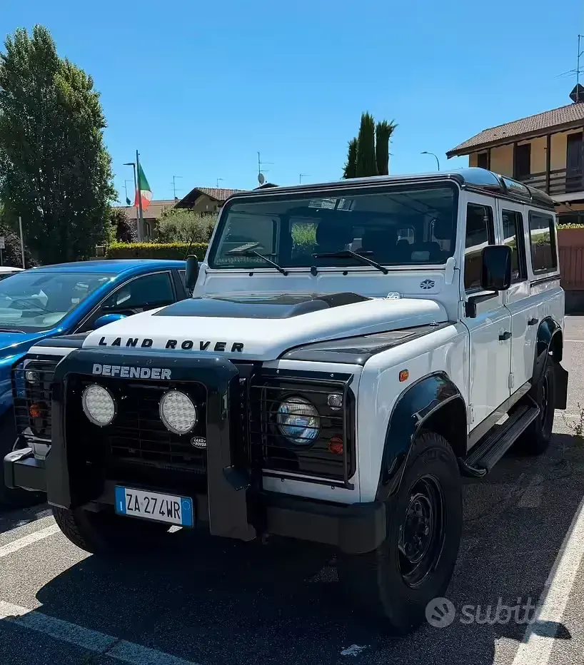 Usata Land Rover Defender 122 CV (89 kW) 2013 Bianco Station wagon