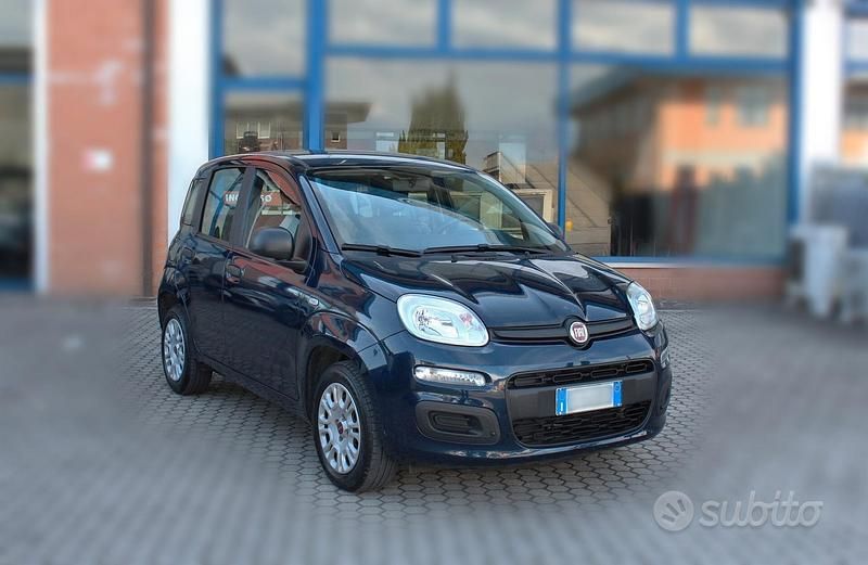 Usata Fiat Panda Easy 69 CV (50 kW) 2020 Blu Utilitaria