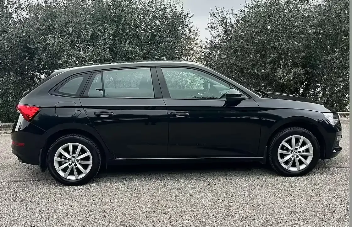 Usata Skoda Scala Style 90 CV (66 kW) 2020 Nero Utilitaria