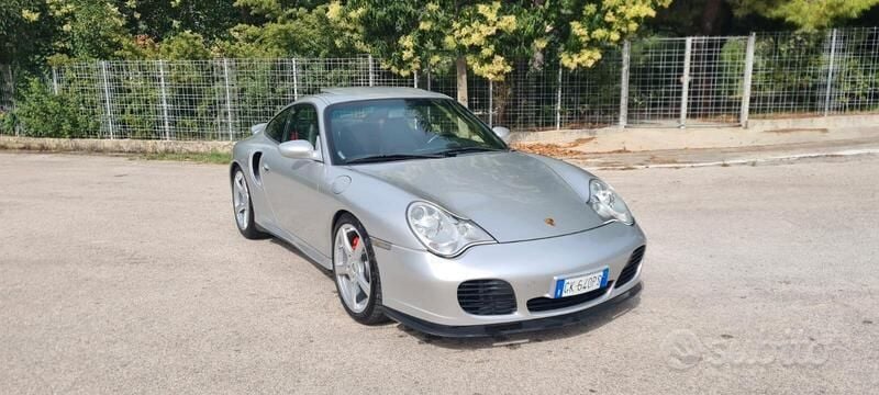 Usata Porsche 996 Turbo 420 CV (308 kW) 2001 Argento Coupé