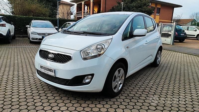 Bianco Usata 2014 Kia Venga Due volumi | 6650 € (Molto cara) - Immagine 1/4