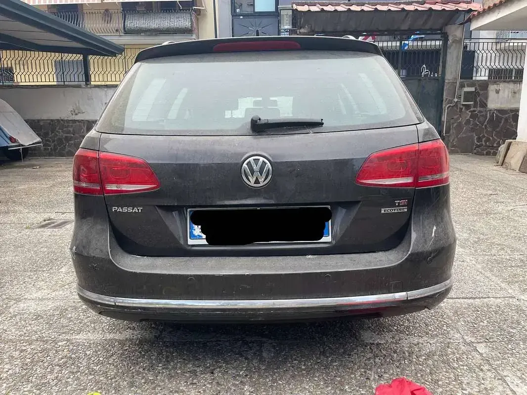 Usata VW Passat Comfortline 150 CV (110 kW) 2011 Marrone Station wagon