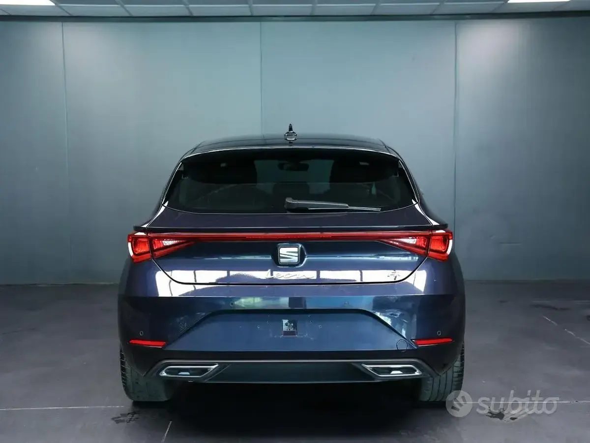Usata Seat Leon FR 150 CV (110 kW) 2022 Blu Berlina