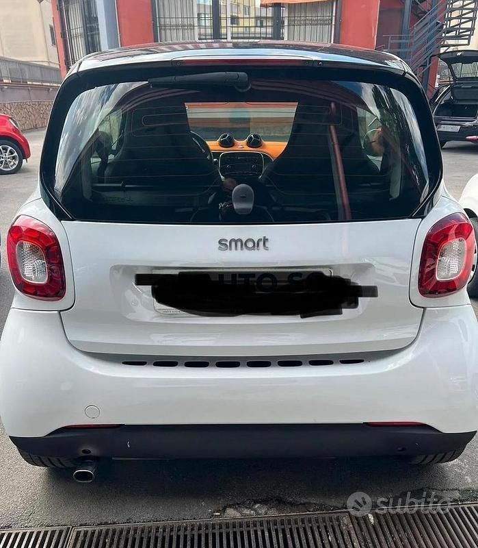 Usata 2014 Smart ForTwo Coupé Passion Due volumi | 9800 € (Molto cara) - Immagine 1/4