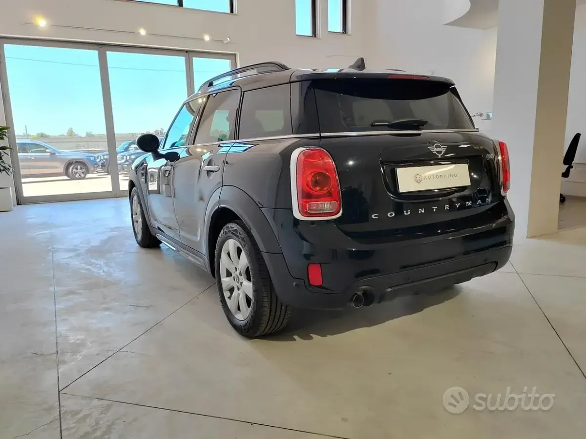 Usata Mini Countryman Business 116 CV (85 kW) 2020 Nero SUV
