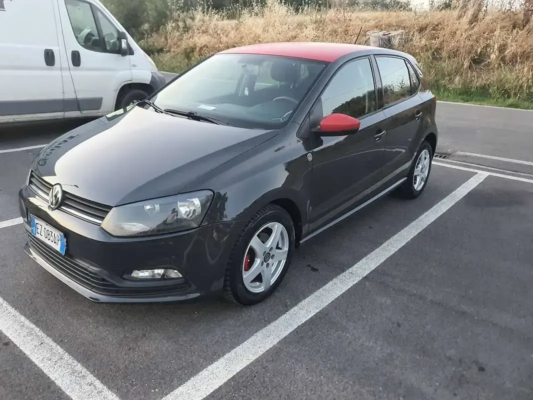 Usata VW Polo Trendline 75 CV (55 kW) 2015 Grigio Berlina