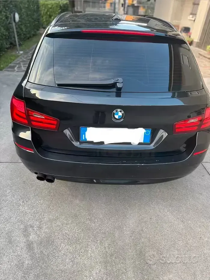 Usata BMW 520 184 CV (135 kW) 2010 Nero Station wagon