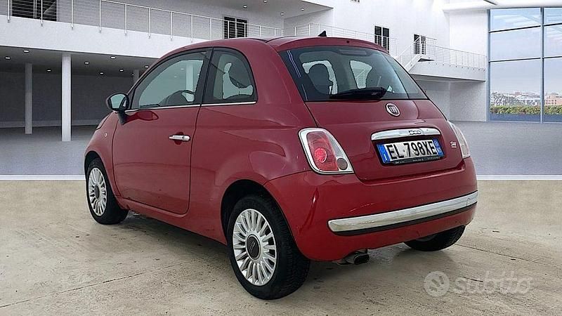 Usata Fiat 500 Lounge 69 CV (50 kW) 2013 Rosso metallizzato Utilitaria