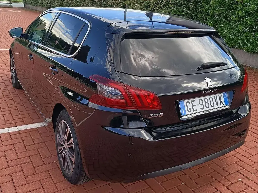Usata Peugeot 308 Allure 131 CV (96 kW) 2021 Nero Berlina