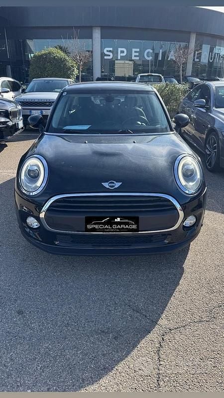 Usata Mini Cooper D 115 CV (84 kW) 2018 Nero Utilitaria