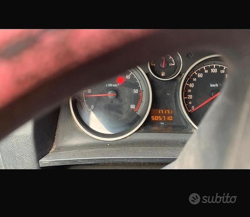 Usata Opel Zafira 150 CV (110 kW) 2005 Blu Monovolume