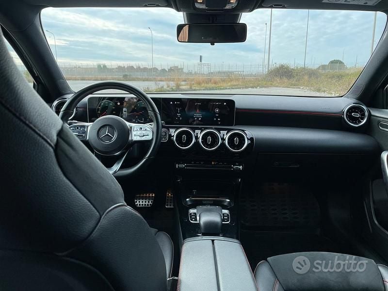 Usata Mercedes A250 224 CV (164 kW) 2019 Nero Berlina