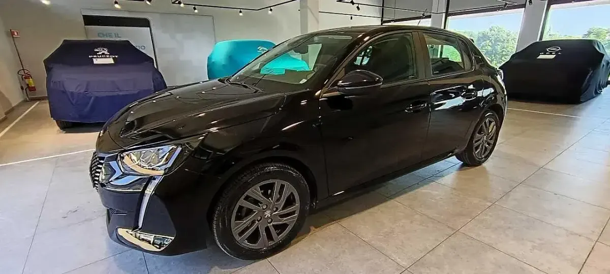 Usata Peugeot 208 Active 75 CV (55 kW) 2022 Utilitaria