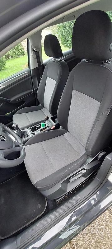 Usata VW Golf VII 110 CV (80 kW) 2016 Nero Station wagon