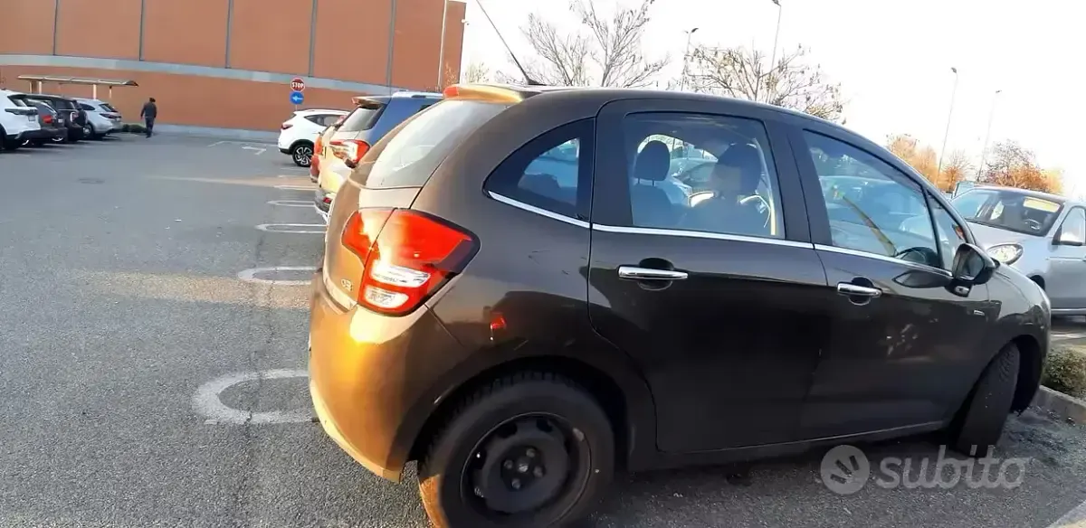 Gebraucht Citroën C3 Exclusive 73 PS (53 kW) 2012 Braun Limousine