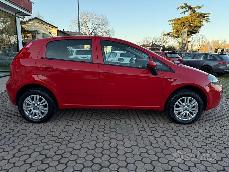 Usata Fiat Punto 70 CV (51 kW) 2017 Rosso Utilitaria