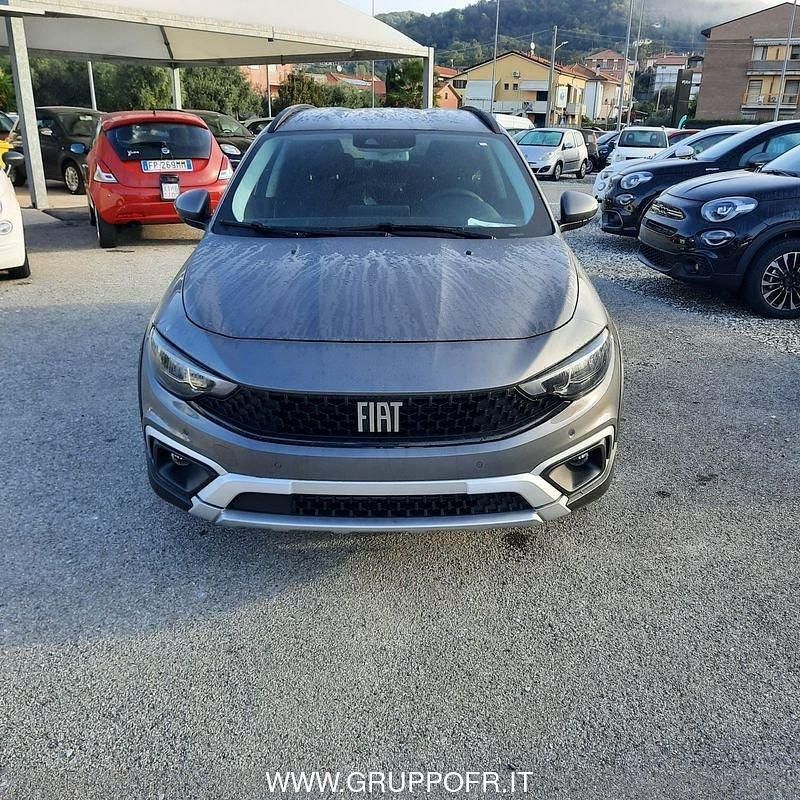 Usata Fiat Tipo Cross 100 CV (73 kW) 2023 Grigio Station wagon