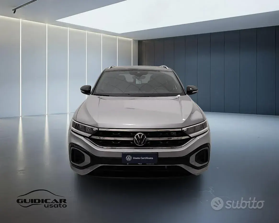 Usata VW T-Roc R-line 150 CV (110 kW) 2023 Grigio SUV