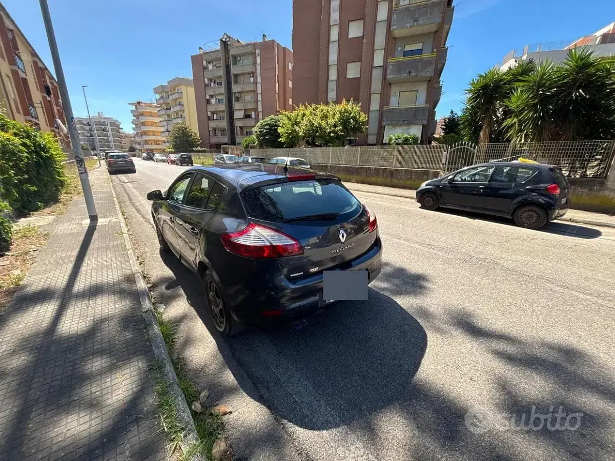 Usata Renault Mégane 110 CV (80 kW) 2012 Grigio Berlina