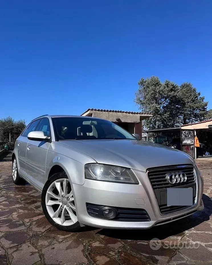 Usata Audi A3 Ambition 105 CV (77 kW) 2011 Utilitaria