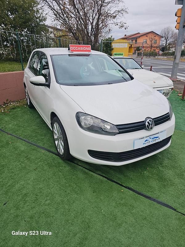 Usata VW Golf VI United 80 CV (58 kW) 2011 Bianco Utilitaria