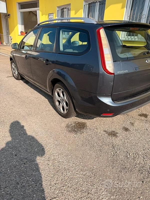 Usata Ford Focus 110 CV (80 kW) 2011 Station wagon