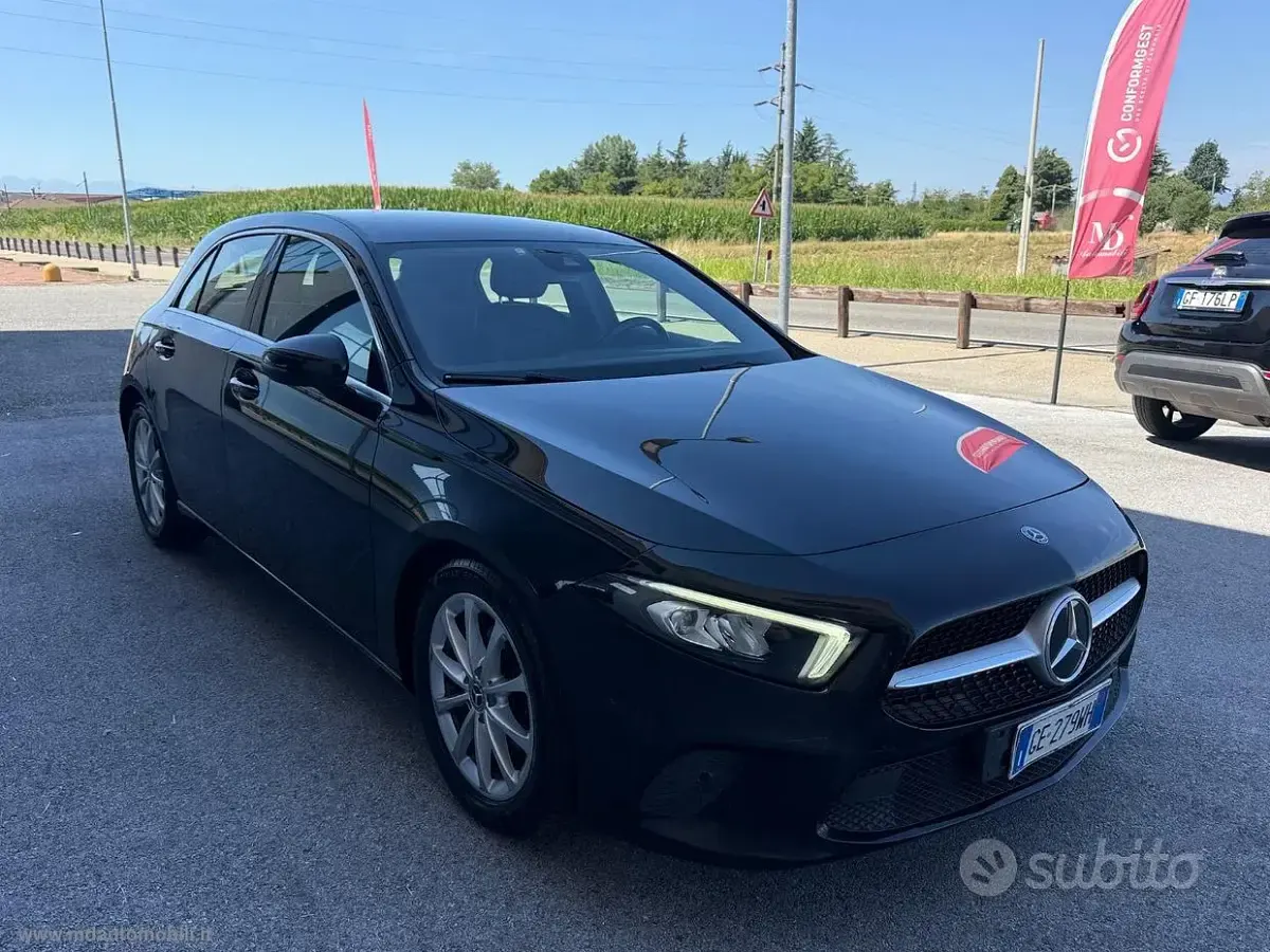 Usata Mercedes A180 116 CV (85 kW) 2020 Nero Berlina