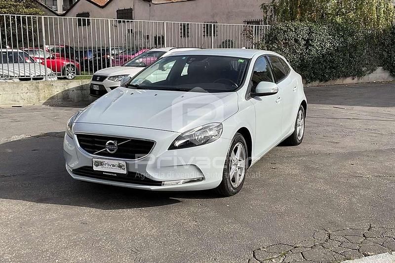 Bianco Usata 2014 Volvo V40 Kinetic Due volumi | 9720 € (Buon prezzo) - Immagine 1/4