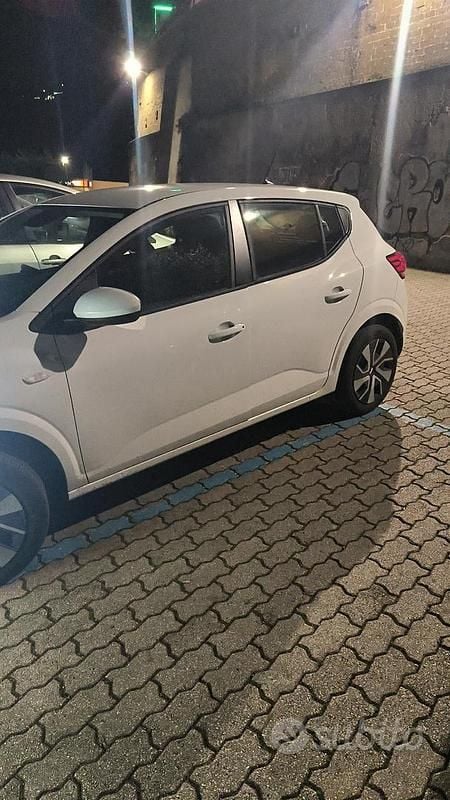 Usata Dacia Sandero 101 CV (74 kW) 2024 Bianco Utilitaria