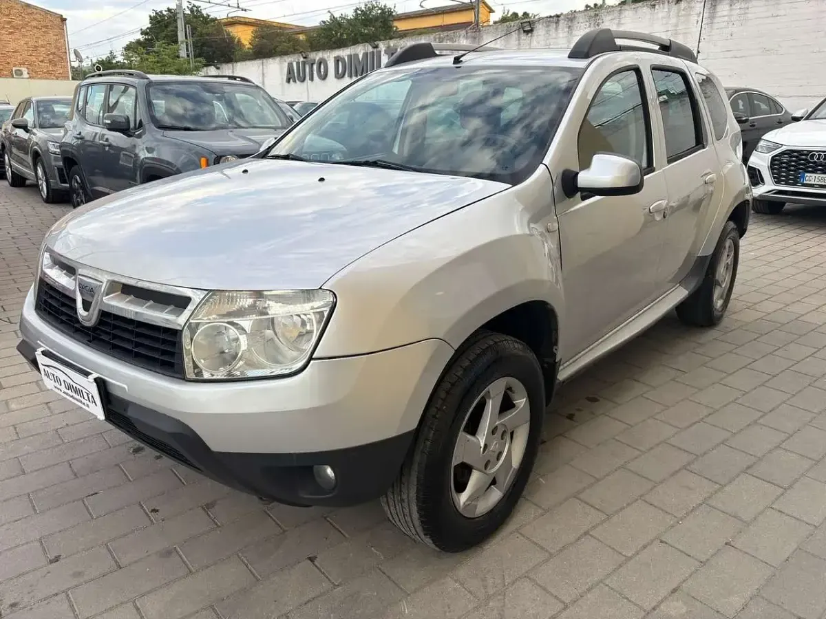 Begagnad Dacia Duster 90 HK (66 kW) 2012 Silver SUV